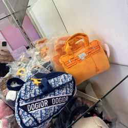 DOG ACCESSORIES / TREATS