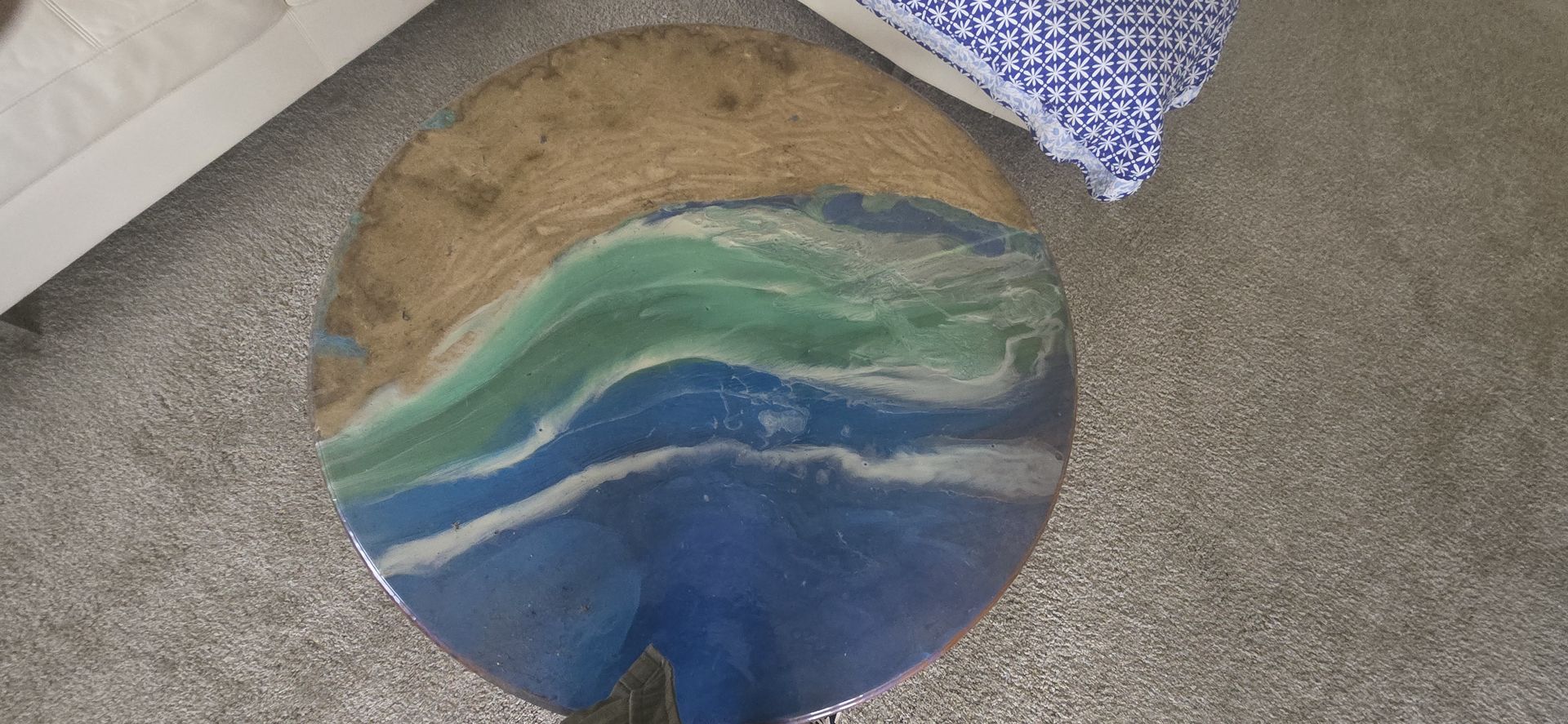 OCEAN Small center table.