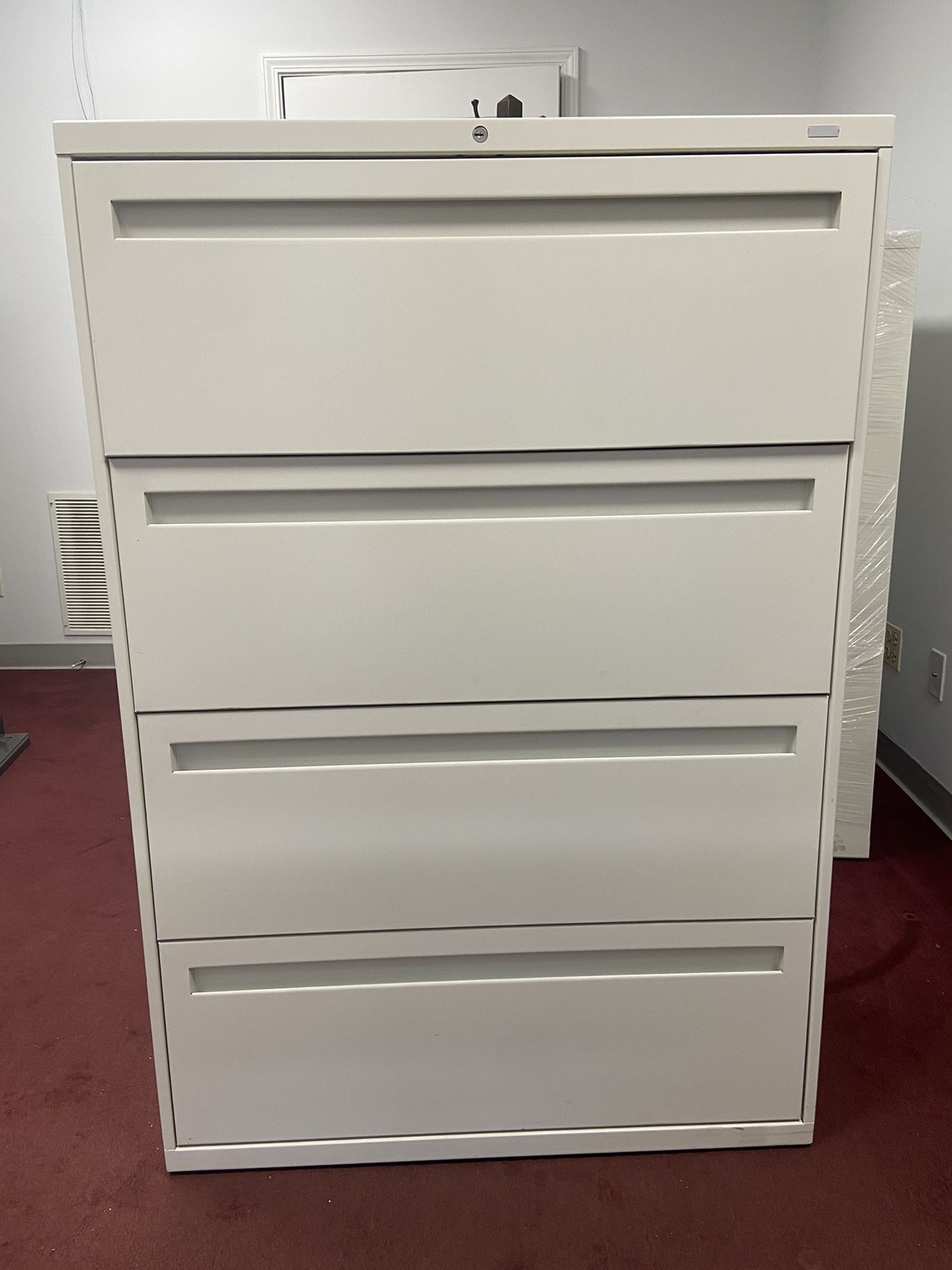 Hon 4 Drawer Lateral File Cabinet