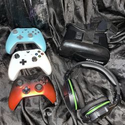 Gaming Bundle 3 Wireless Xbox One Controllers 1 Turtle Beach Gaming Headset, 1 VR Box