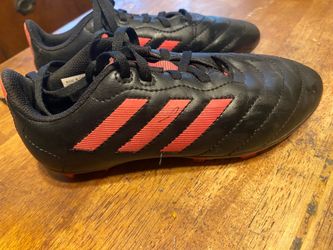 Kids Girls Soccer ⚽️ Cleats Size 1 Adidas