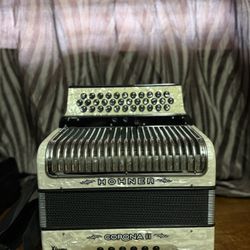 Hohner Xtreme Corona II Acordeon(3 registros)