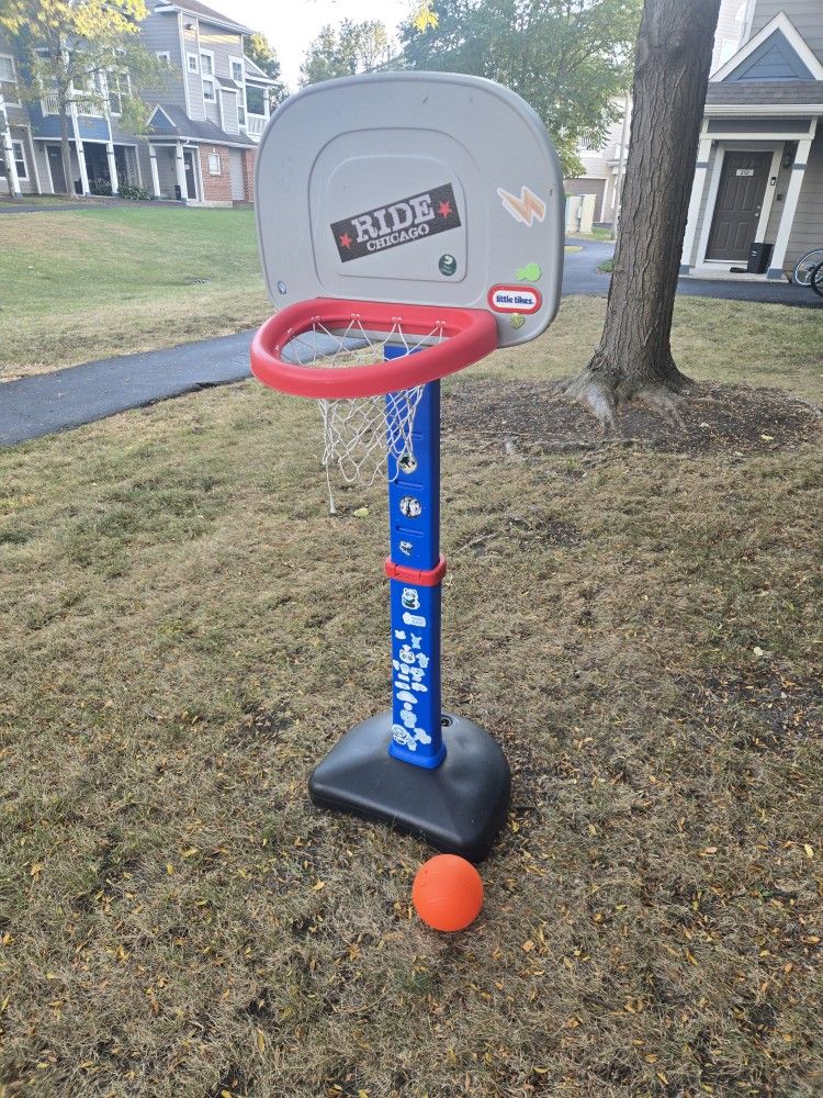 Little Tikes TotSports Easy Score Adjustable Basketball Hoop, for Ages 18 Months to 5 Years