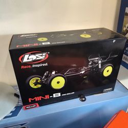 Losi mini b RC competition roller brand new very rare to find $160 firm price