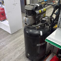 Central Pneumatic Compressor 