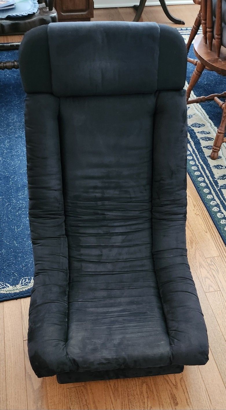 Black Rocker Gaming Chair With Built In Speakers
