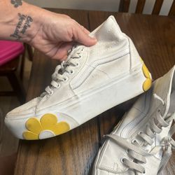 Vans Size 8 In Women’s 