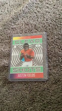 Justin Fields #CS-19 Emerald green card (2021 Panini Illusions - Clear Shots RC) Chicago bears nfl