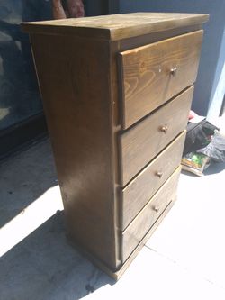 4-Drawer Wooden Dresser Chest