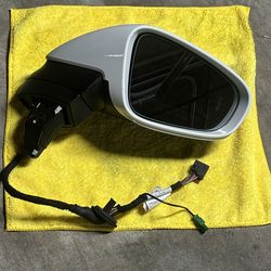 Porsche Taycan 9J1 Right Mirror 2020-2024 OEM Camera And Blind Spot (contact info removed)35AN