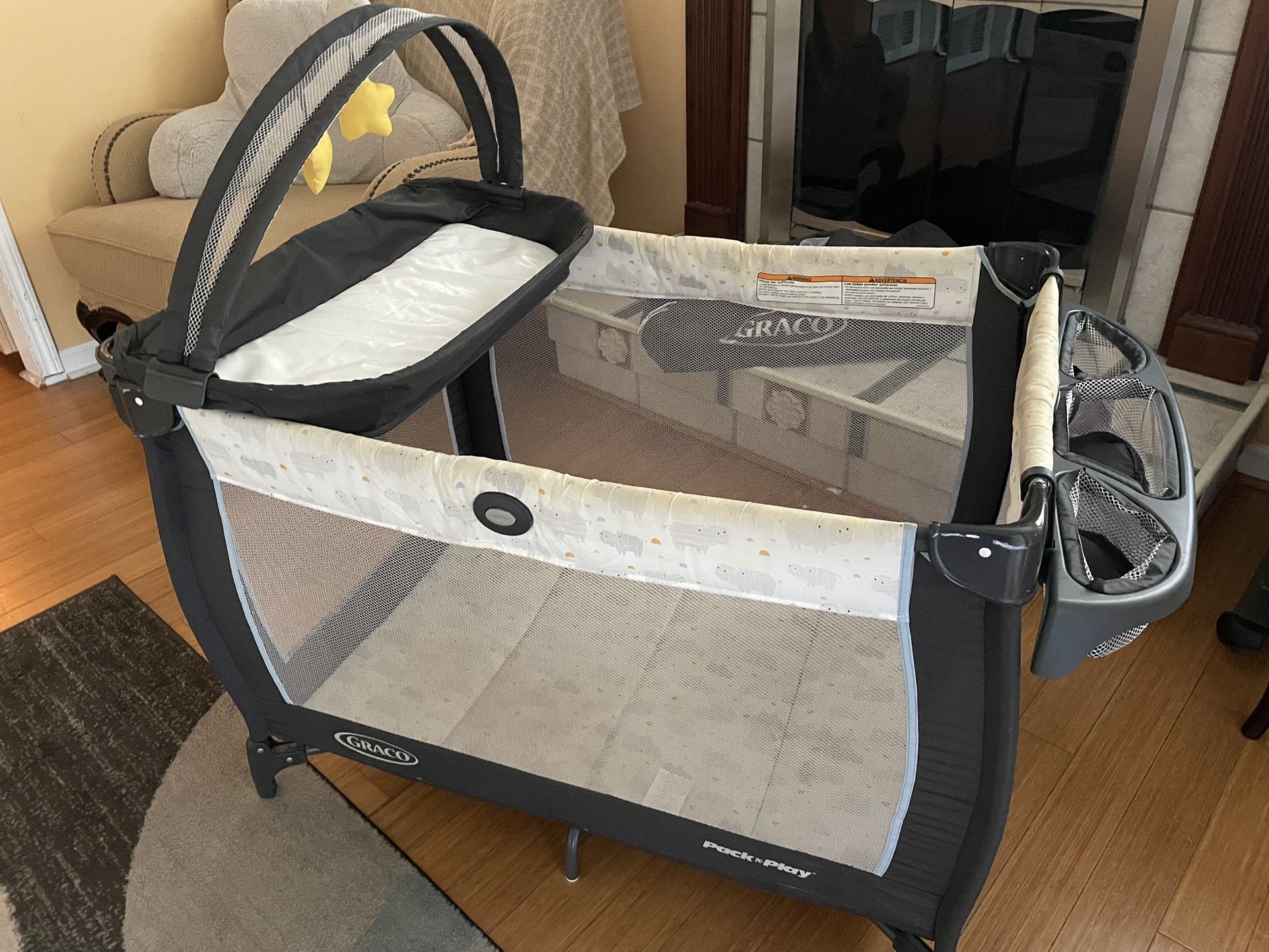 Graco Pack ‘n Play Playard Anywhere Dreamer