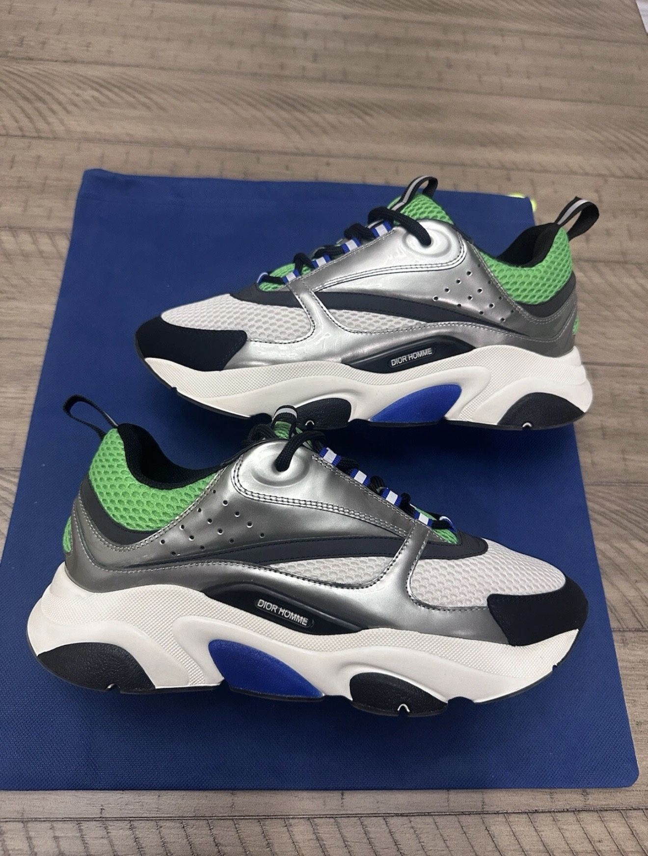 Dior B22 Size 42 Green Silver