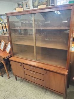 Vintage Mid Century Modern Hutch Buffet by Stanley Excellent