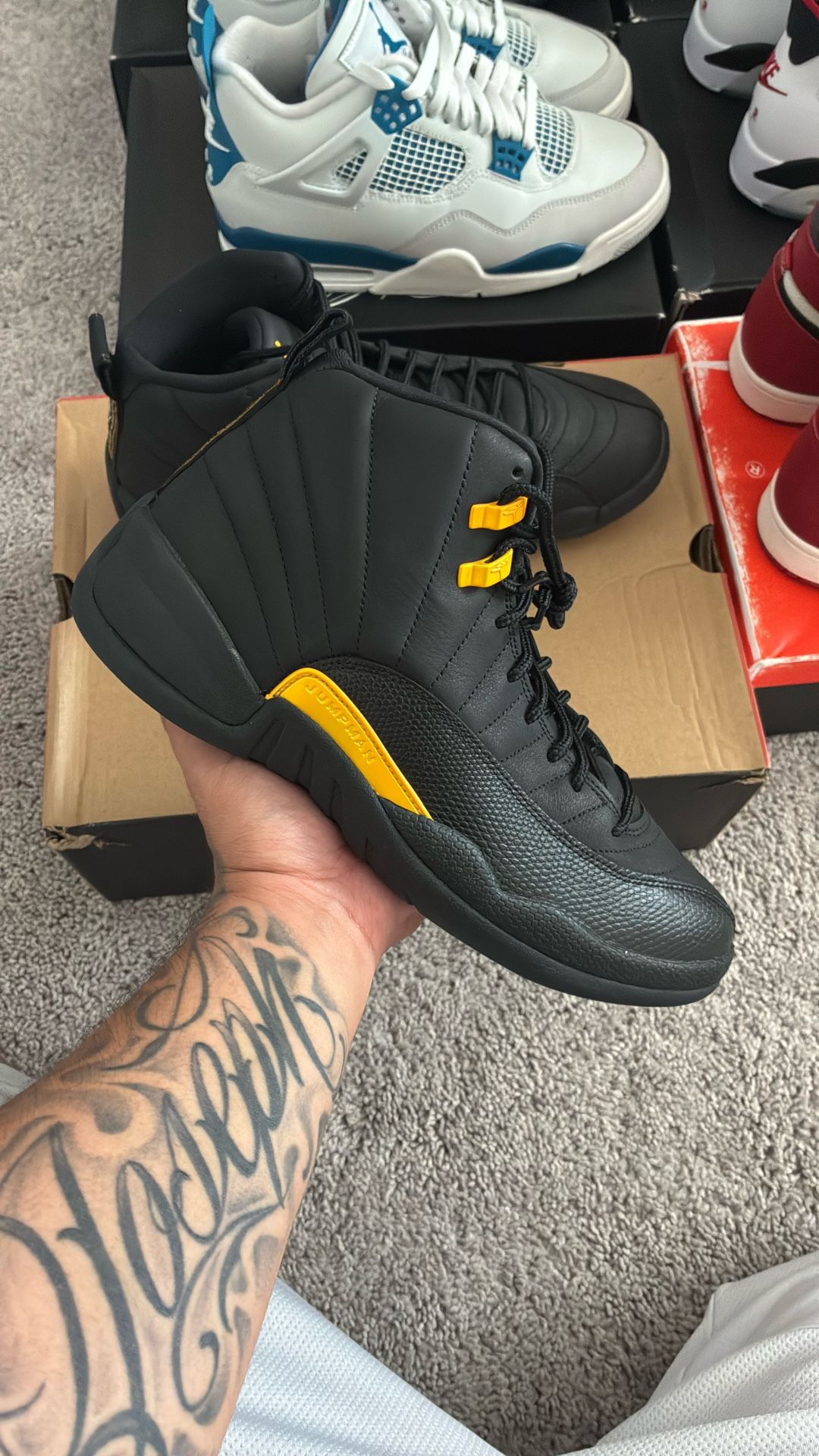 Black Taxi 12s