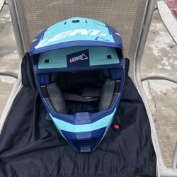 Leatt GPX 3.5 V20.1 Aqua Motocross Helmet