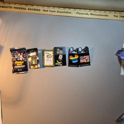 Set Of 5 Vintage Disney Collector Pins, Plus Bonus Collector Cards