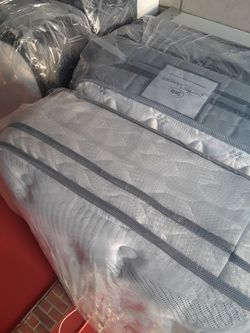 Store demo full size mattress only $199.99 free delivery