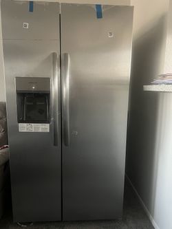 Refrigerador FRIGIDAIRE