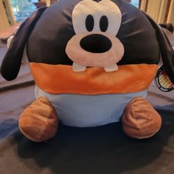 NWT Disneyland Goofy Soft Round Squishmallow