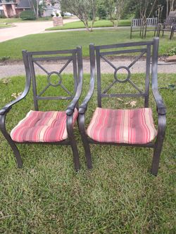 DOS sillas DE aluminio PARA SU PATIO or PORCHE only 120$ both