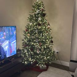 Brand New Christmas Tree 