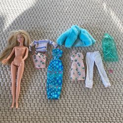 Mattel Barbie " Amazing Nails " from 2001 which includes 9 items in EXCELLENT CONDITION! 