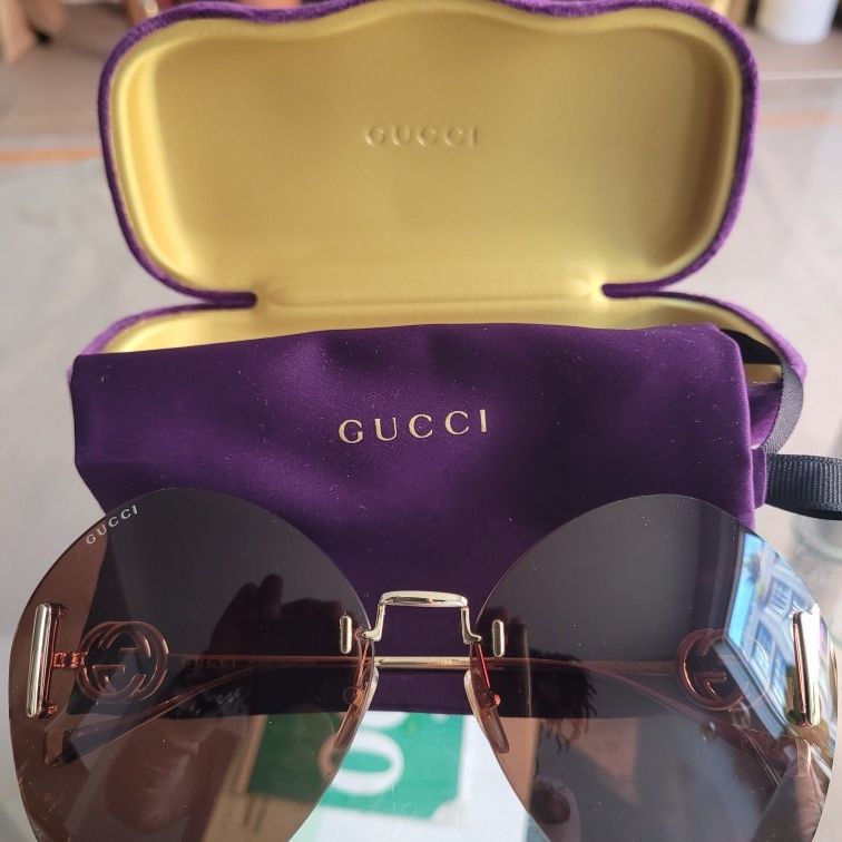 Stylish Oversized Gucci Sunglasses 