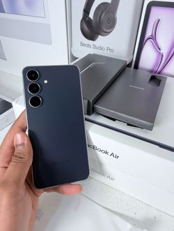 Samsung S25 FE 128GB Unlocked Mint Condition