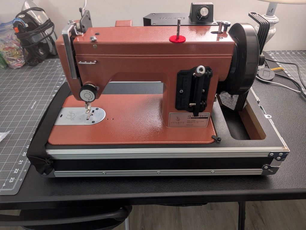 Sewing Machine Sailrite LS Ultra feed, Used Once