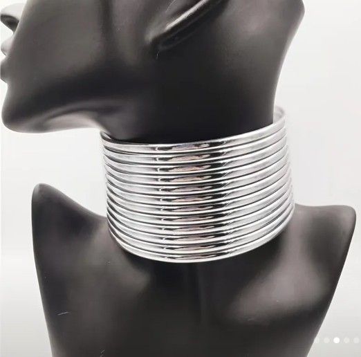 SILVER COLOR ETHNIC STYLE STATEMENT NECKLACE & BRACELET SET 