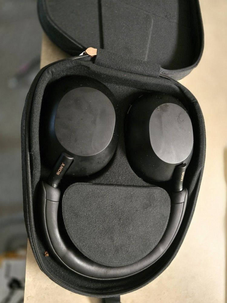Sony Wh-1000xm5 Headphones