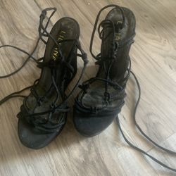 Brand New Never Worn Size 8