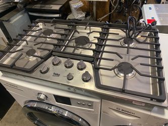 36" Built-In Gas Cooktop with 5 Burners Pristine with Warranty