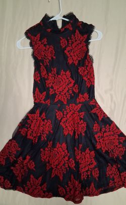 Size 3 Floral lace dress