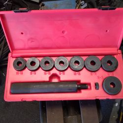 Snap-on ushing driver set