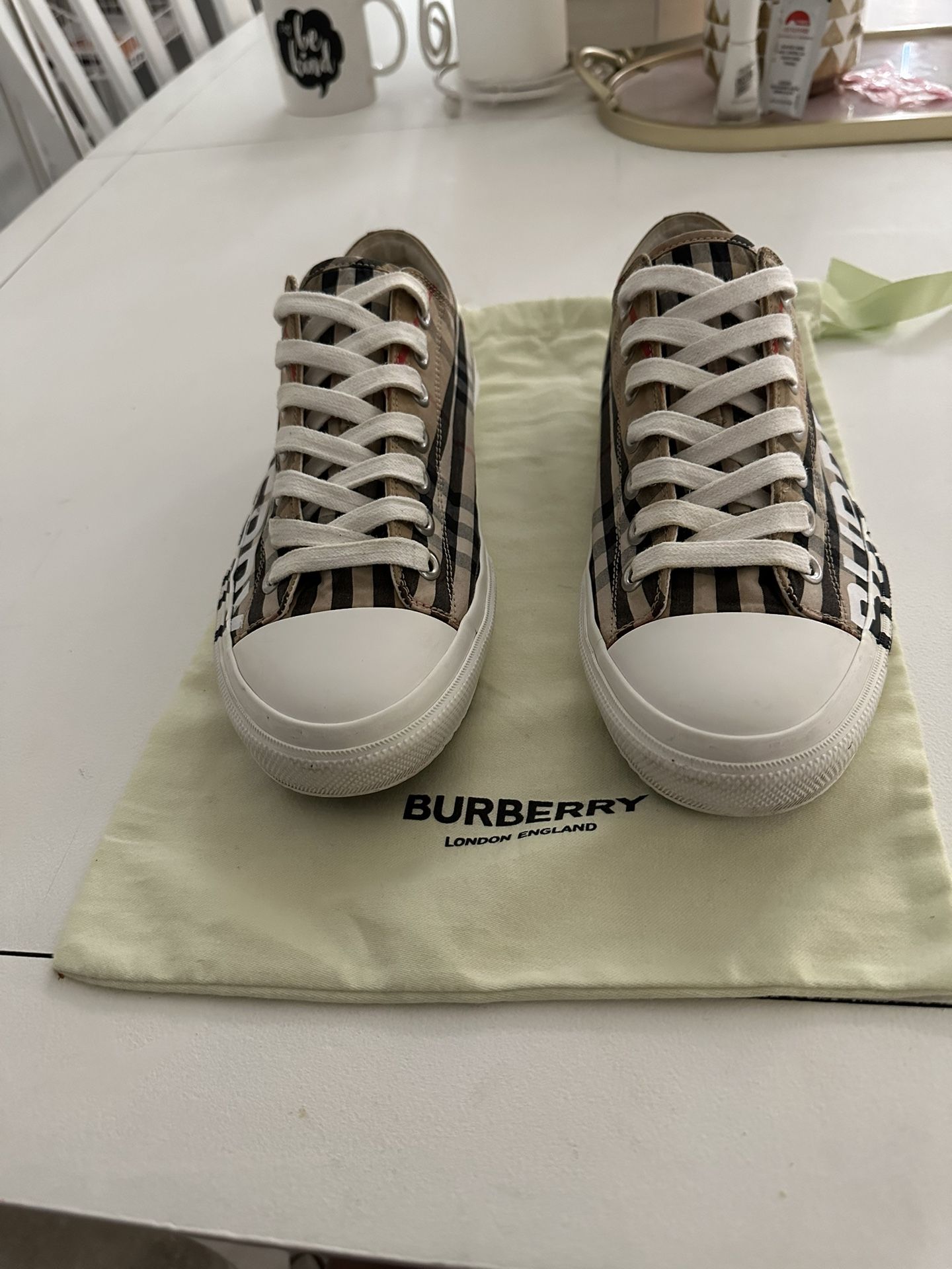 Burberry Logo Print Vintage Check