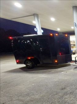 2018 very nice enclosed trailer new wheels and 10ply tires