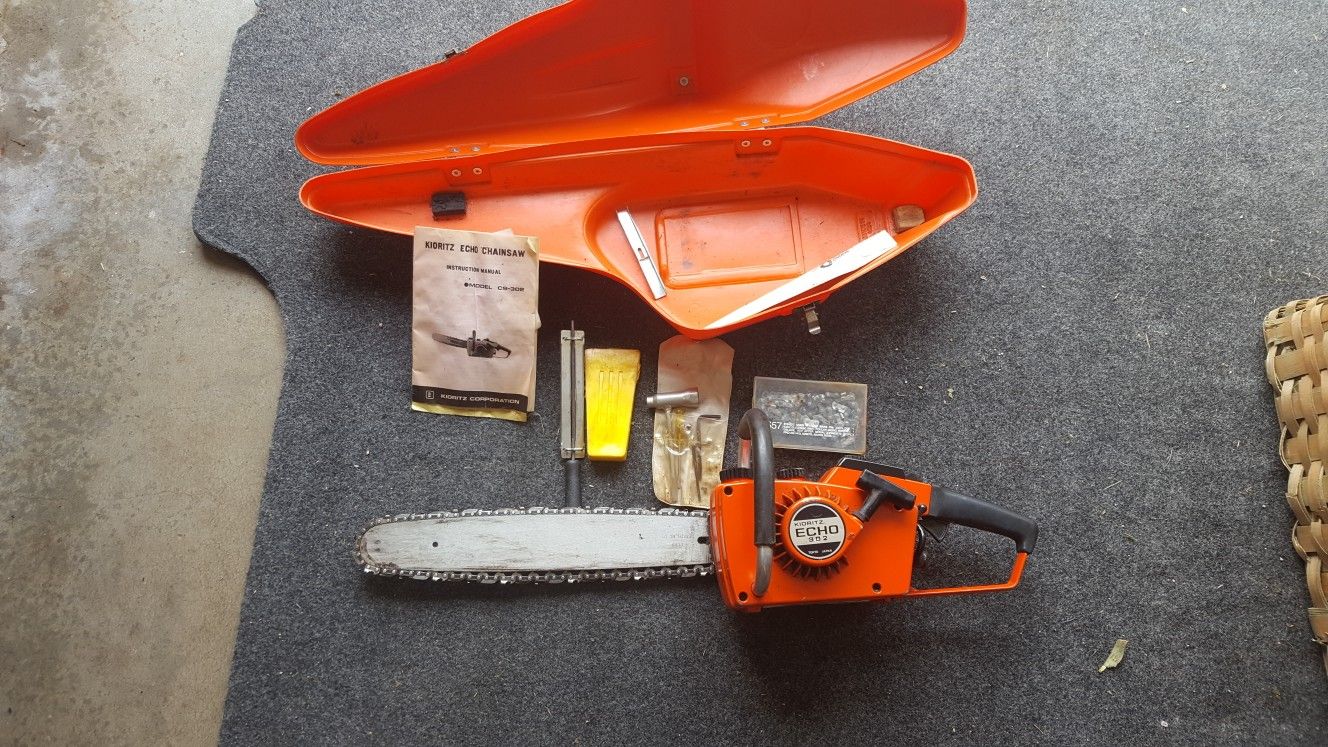 Kioritz Echo Chainsaw Model CS-302 Vintage