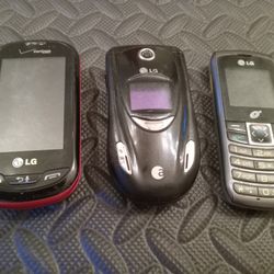 Vintage LG Flip Phones (3)