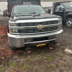 2015 Chevrolet 3500 cab and chassis dump
