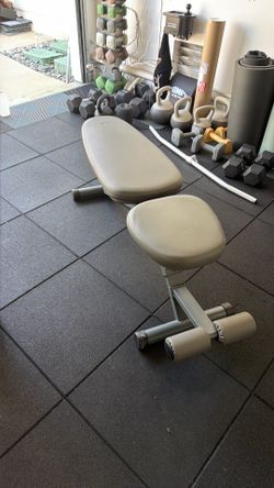 Wegym Adjustable Workout Bench - Grey