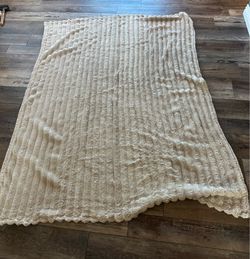 Bedsure Super Soft Fleece Blanket 60” x 80” – $5