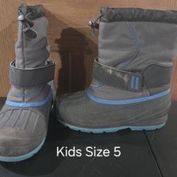Kids Size 5 Winter Boots