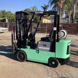 Forklift (READ LISTING)