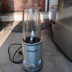 !! Nutri Bullet  Works Great  Firm Price 