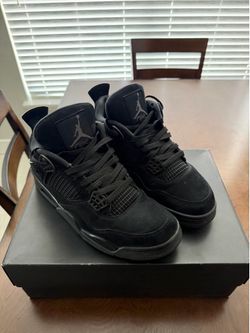 Black cat 4s men size 9.5