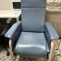 Medical chair On Wheels 