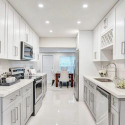 Kitchen cabinets Vanities Pantries