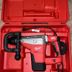 Milwaukee SDS-MAX   1 3/4 In  Demolition Hammer