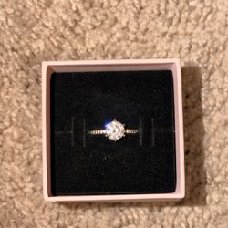Pandora Ring